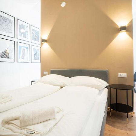 Modern 1-Bedroom Apartment Next To Praterstern 비엔나 외부 사진